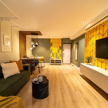 Bumblebee With Cozy Balcony Near Victoriei Avenue Apartment *