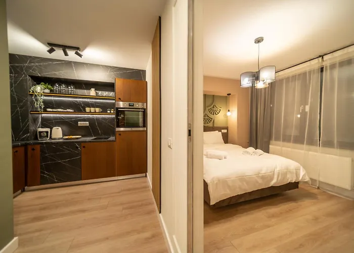 Bumblebee With Cozy Balcony Near Victoriei Avenue Apartman