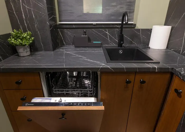 Bumblebee With Cozy Balcony Near Victoriei Avenue Διαμέρισμα *