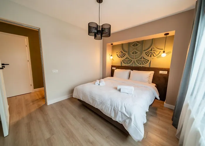 Apartament Bumblebee With Cozy Balcony Near Victoriei Avenue Bucureşti